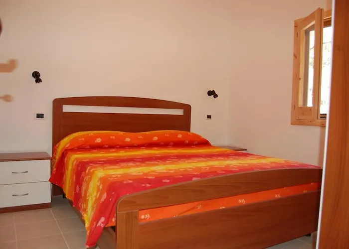 Mimosa Isca sullo Ionio